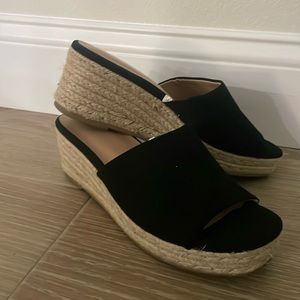 Slide with slight wedge